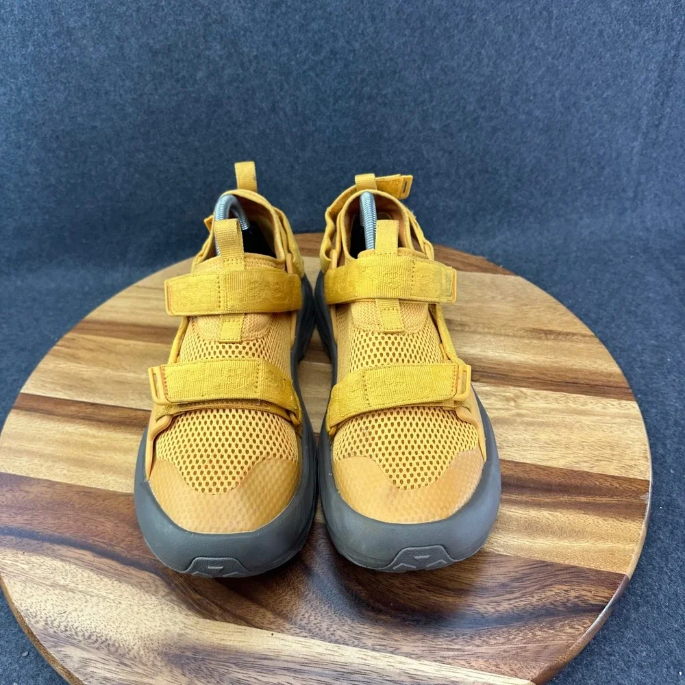 Teva Outflow Universal Sport Yellow Sunflower Men's Size 9 Hiking Water Shoes